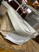 Laden Sie das Bild in den Galerie-Viewer, HippoMix Green Amino Mineral 3kg  Eimer demoliert (verschlossen und vollständig)
