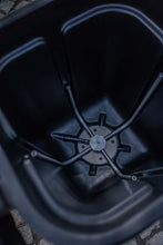 Laden Sie das Bild in den Galerie-Viewer, Haygain 360 Compact inkl. 1,45-kW-Fresh Boiler ehemaliger NUVEQ® Compact Fresh Heubedampfer bitte sende ein Email an info@futterfee.de
