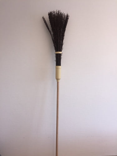 Besen plastik braun - FutterFEE